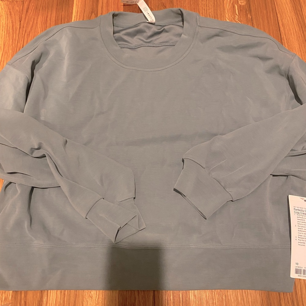 Lululemon Perfectly Oversized Crop Crew